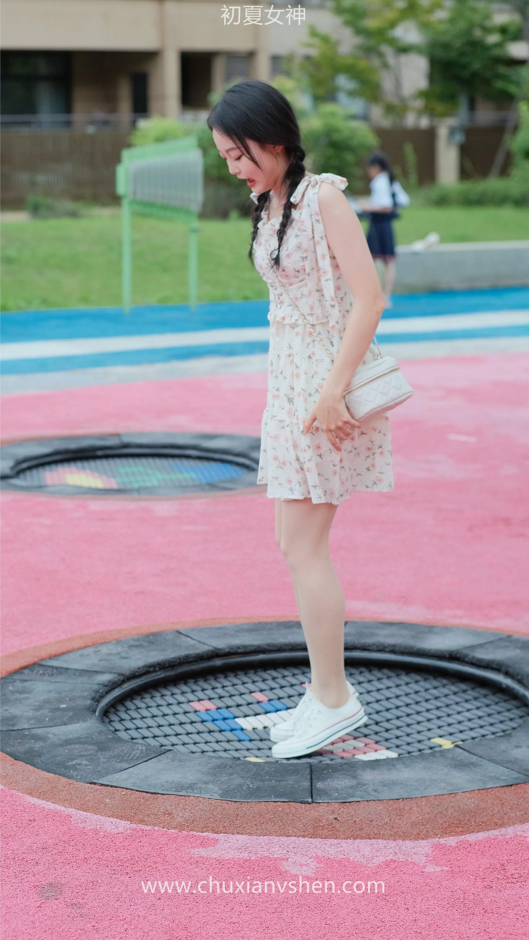 初夏女神 NO.050 双双 公园游玩 [221P]插图4
